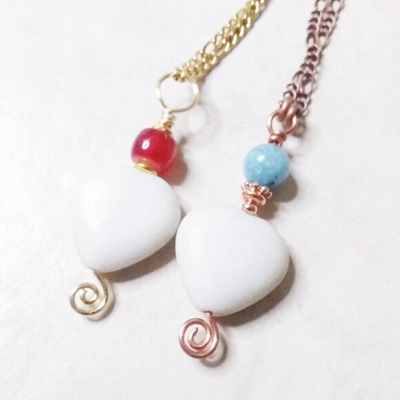 A Heart of Stone! White, Red & Gold Edition - 20" Necklace! Boho Casual & Sweet - Picture 8 of 8